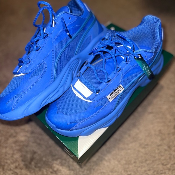 PUMA Mercedes-AMG Petronas Motorsport x RS-Connect Bluemazing Size 8.5 - Picture 2 of 3